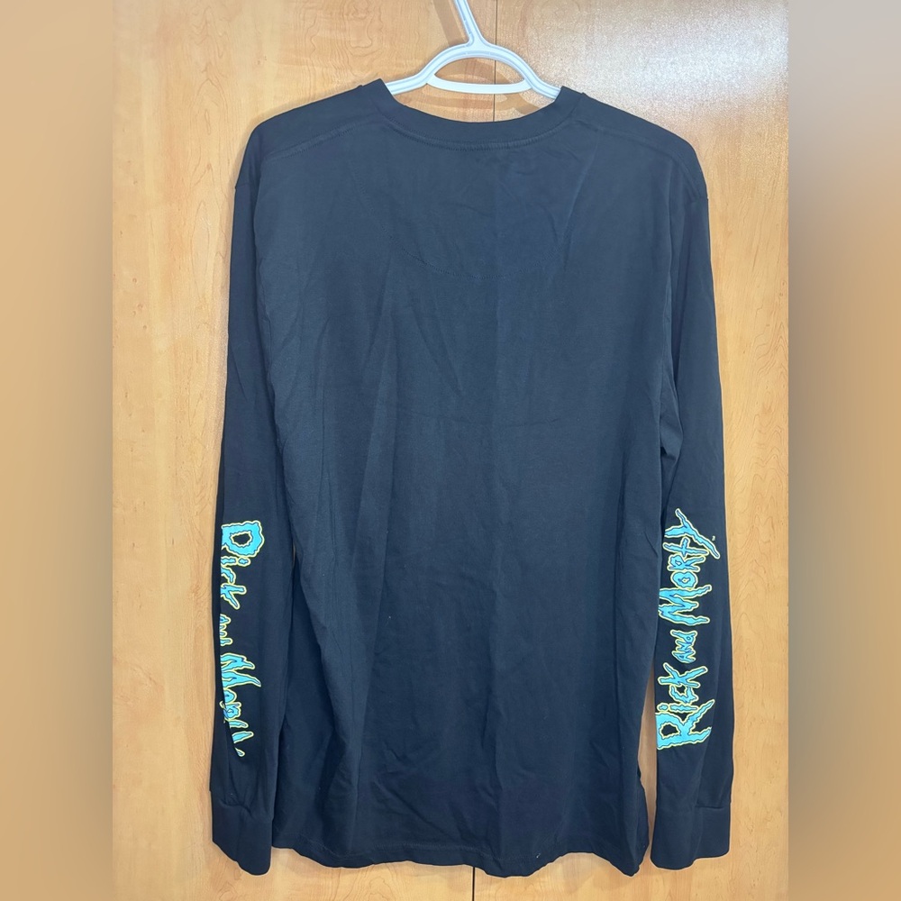 Men’s shirt, long sleeves, Rick and Morty, Size large - Picture 2 of 3
